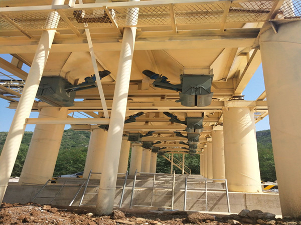 電液動鄂式閘門 電液動鄂式閘門